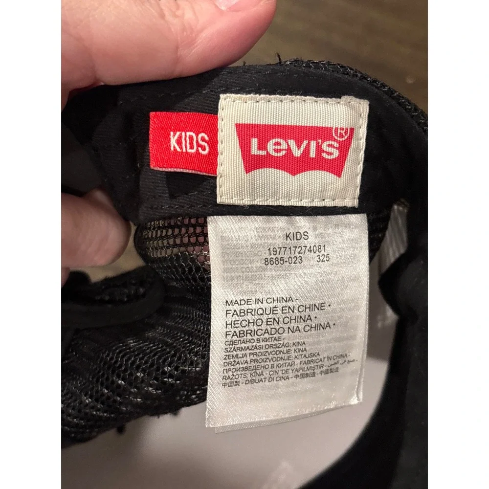 Levis Kids Black Trucker Hat Snapback Mesh Logo Patch Rope Cap 8685-023